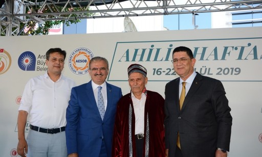 İLİN AHİSİ YAŞAR AZGAN